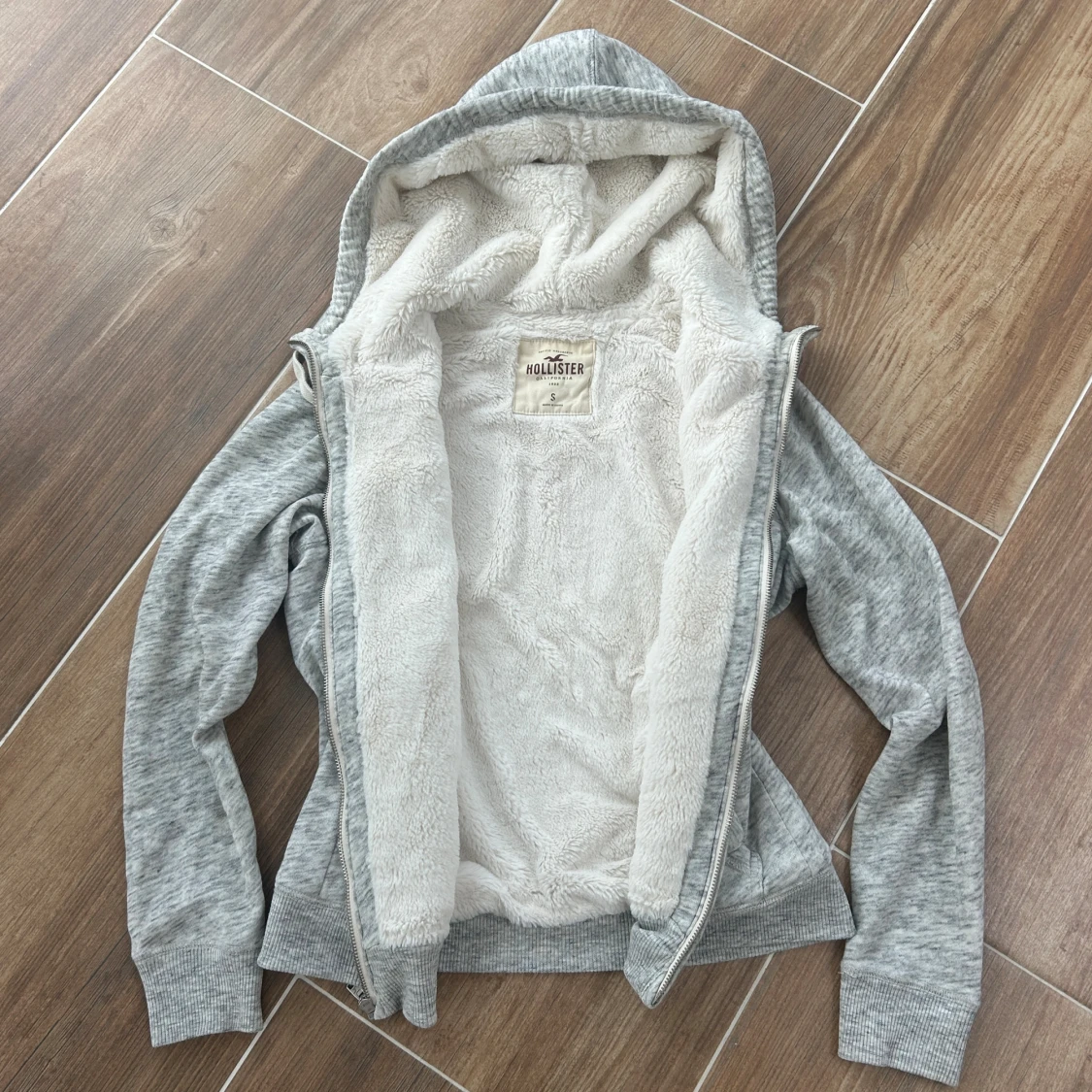 Hollister zip med foder - 4