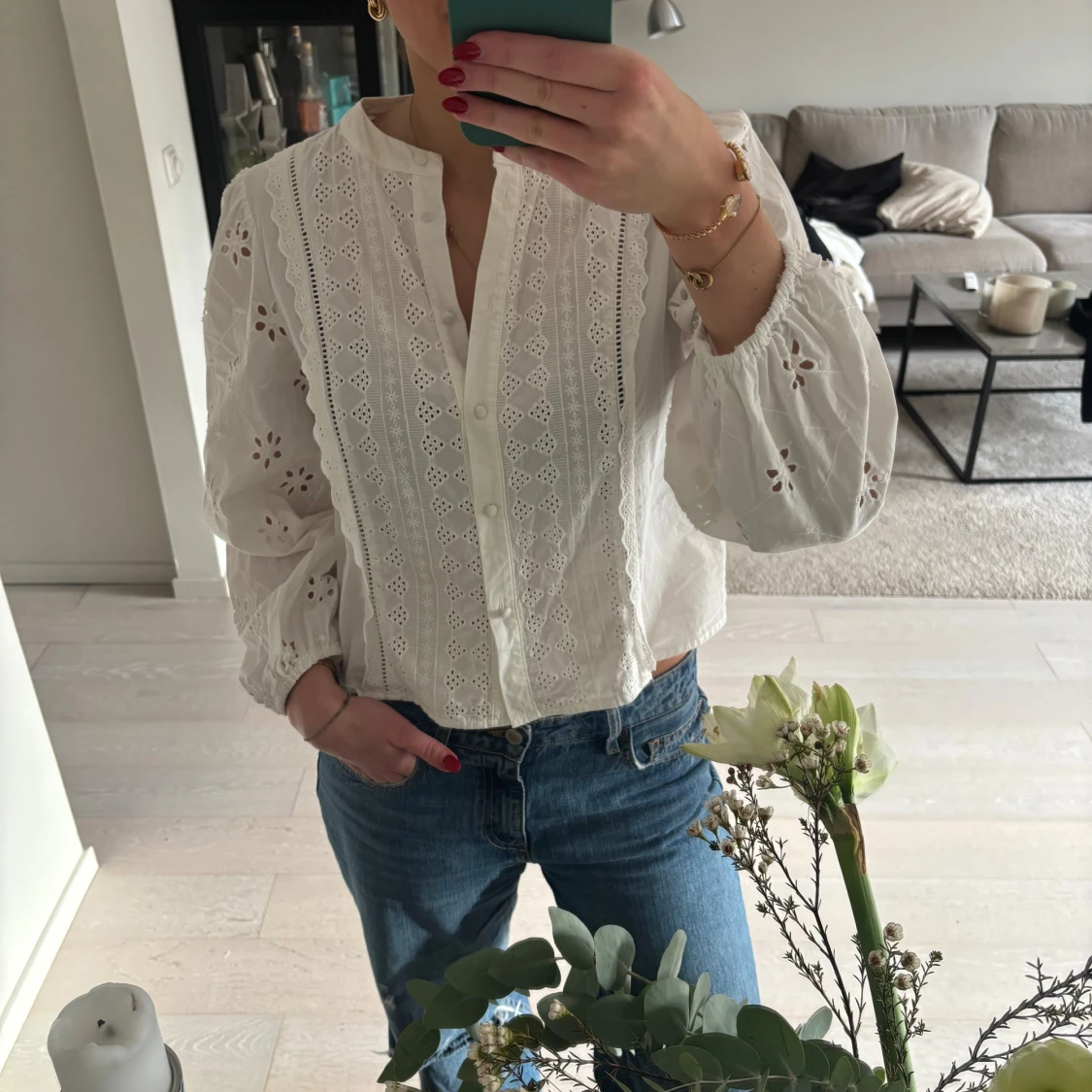 Vit broderad blus från Zara