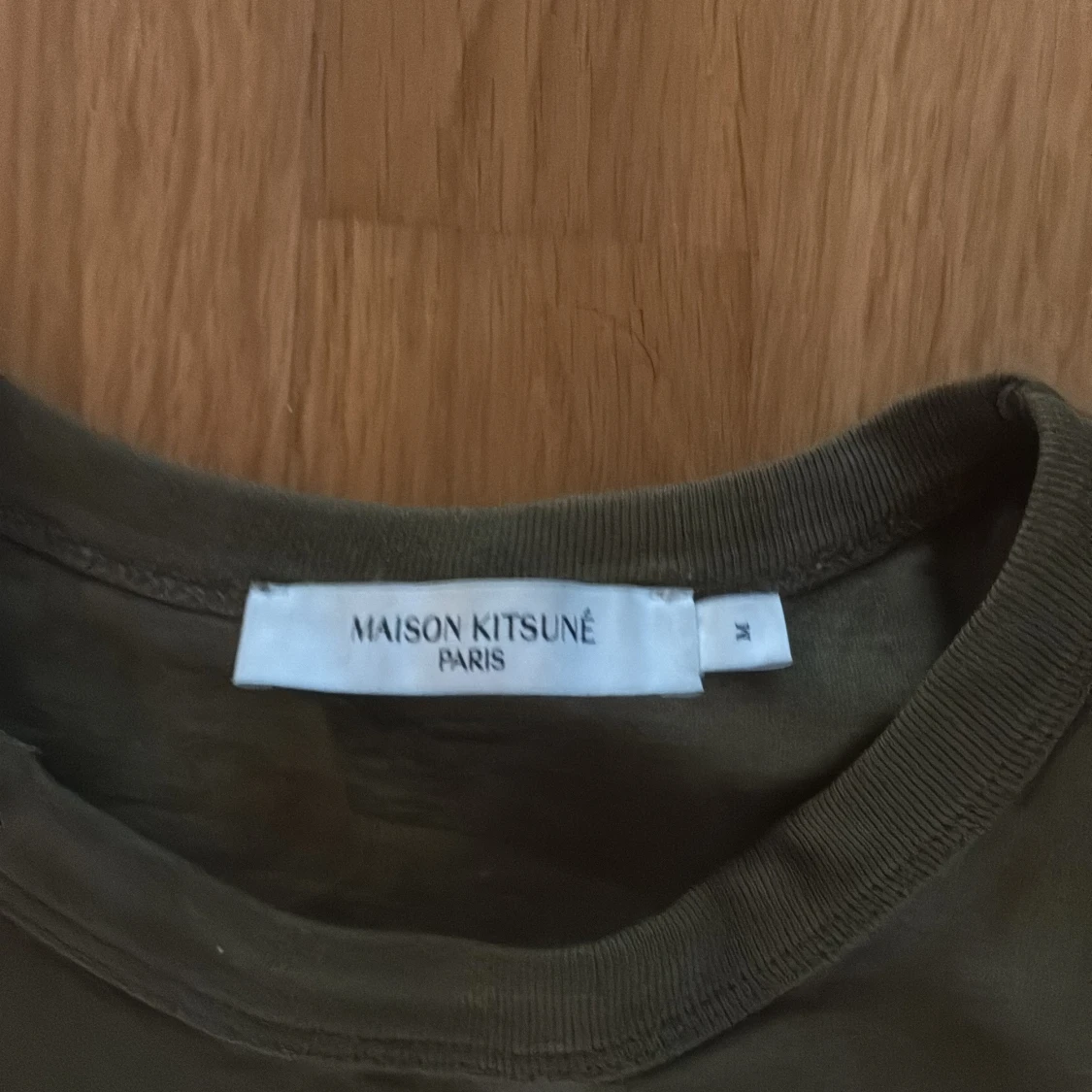 Olivgrön Maison Kitsuné t-shirt - 1