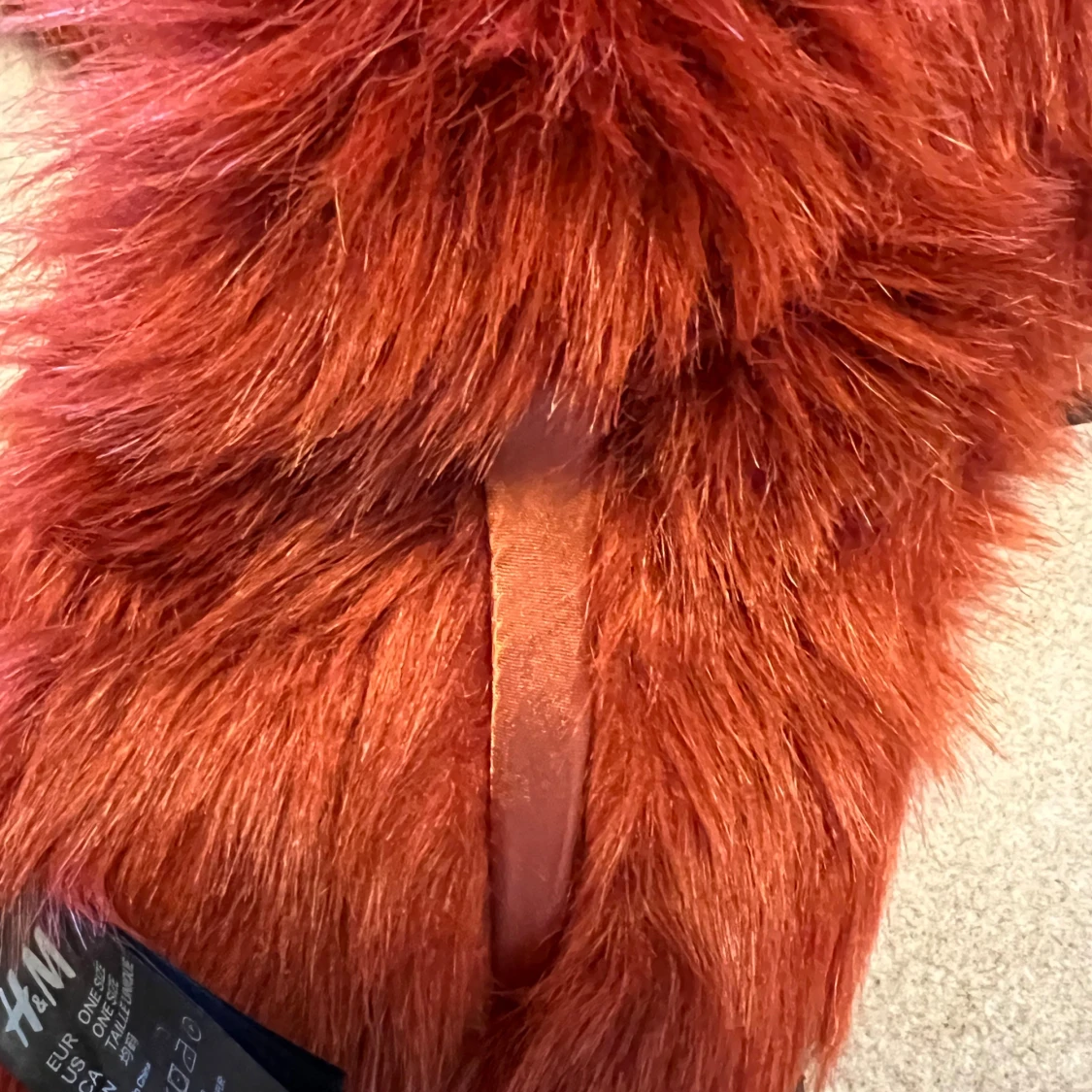 Rostbrun fluffig halsduk från H&M - 2