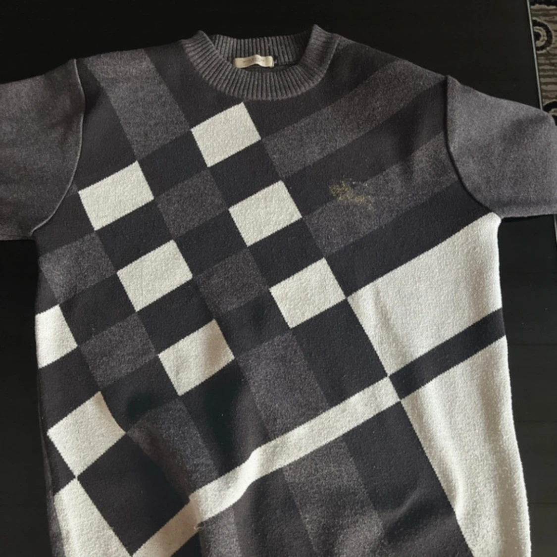 Rutig stickad tröja från Burberry 