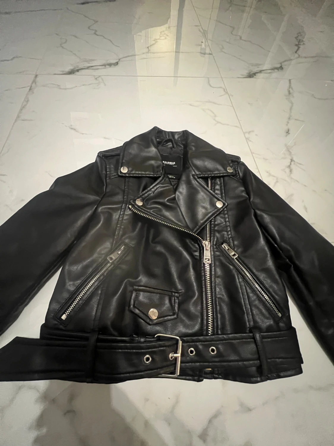 Svart skinnjacka Pull&Bear XS