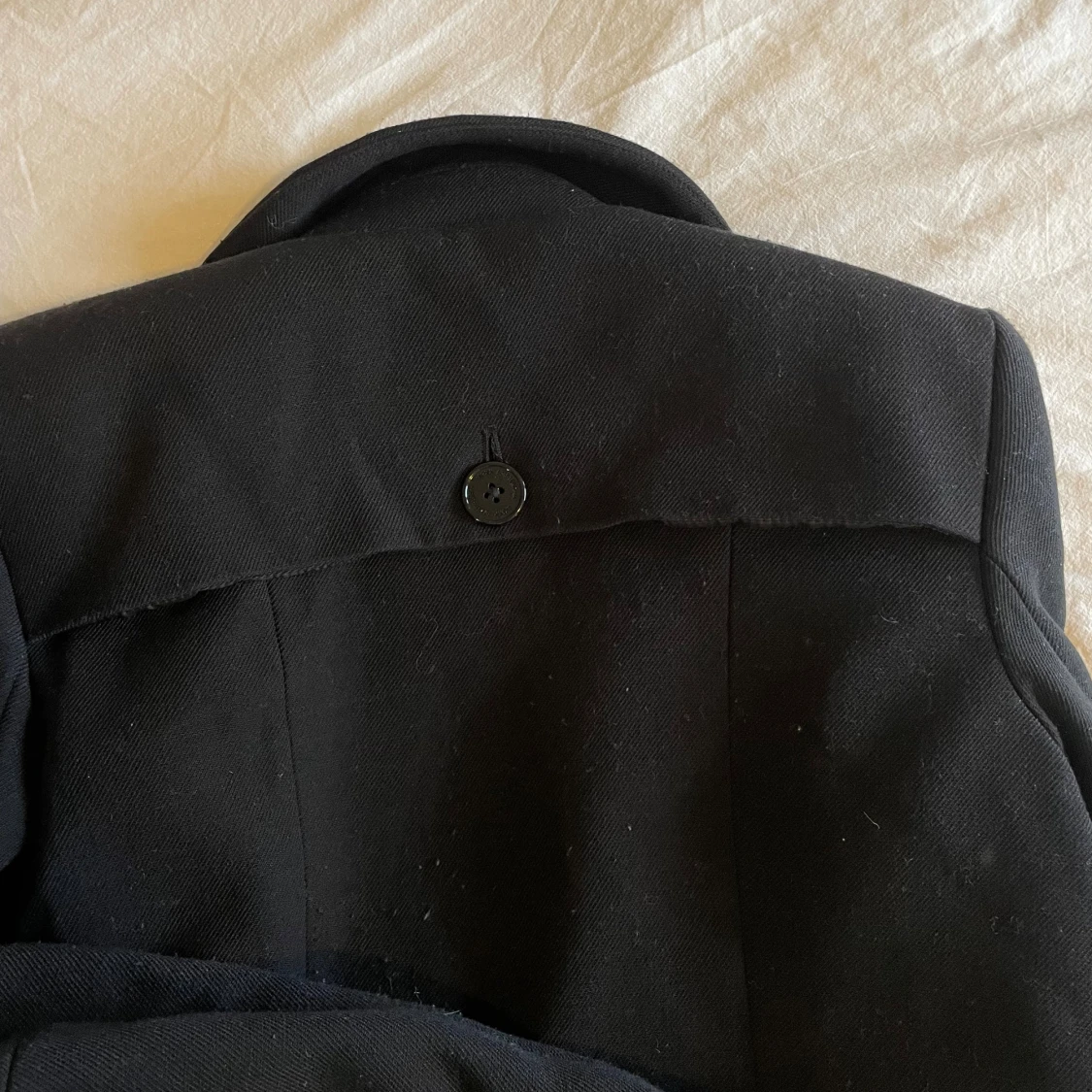 Kort svart kappa  - 4