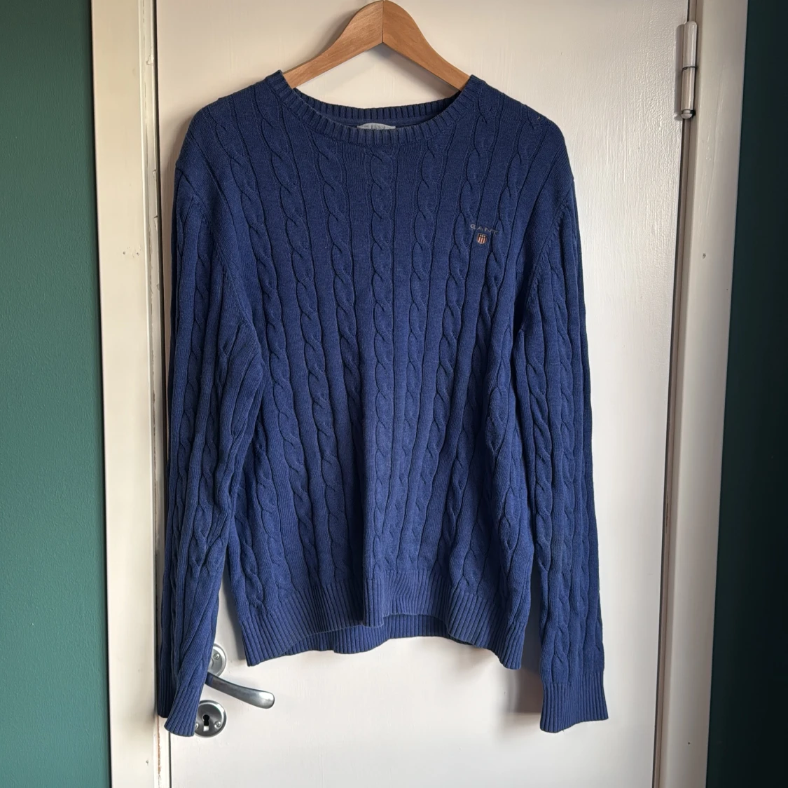 Blå kabelstickad tröja från GANT