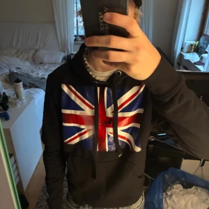 Aquascutum hoodie - Tvär fet aquascutum hoodie strl s, inga deffekter och fläckfri, hör av dig vid funderingar! 🤩