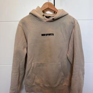 Mm sports hoodie  - Mm sports hoodie knappt använd