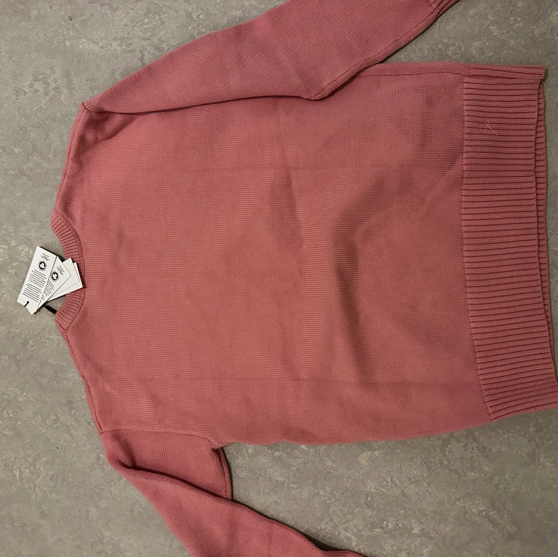 Rosa stickad tröja  - 2