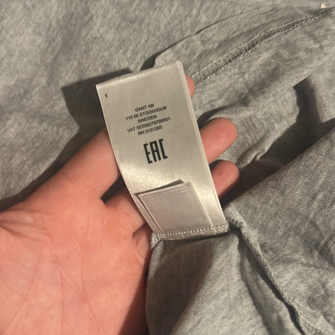 Grå GANT t-shirt med tryck - 3