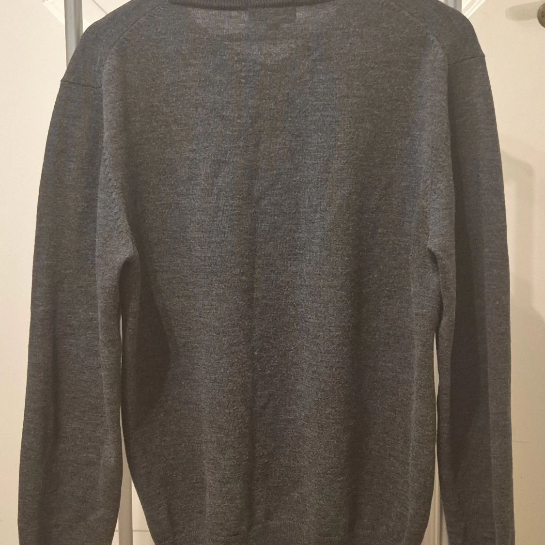 Mörkgrå merinoullströja från Murrey L - 1