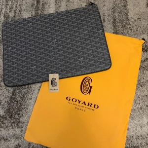 Goyard väska  - Helt ny och oanvänd. Har även flera färger i samma modell. Den är 40x30cm