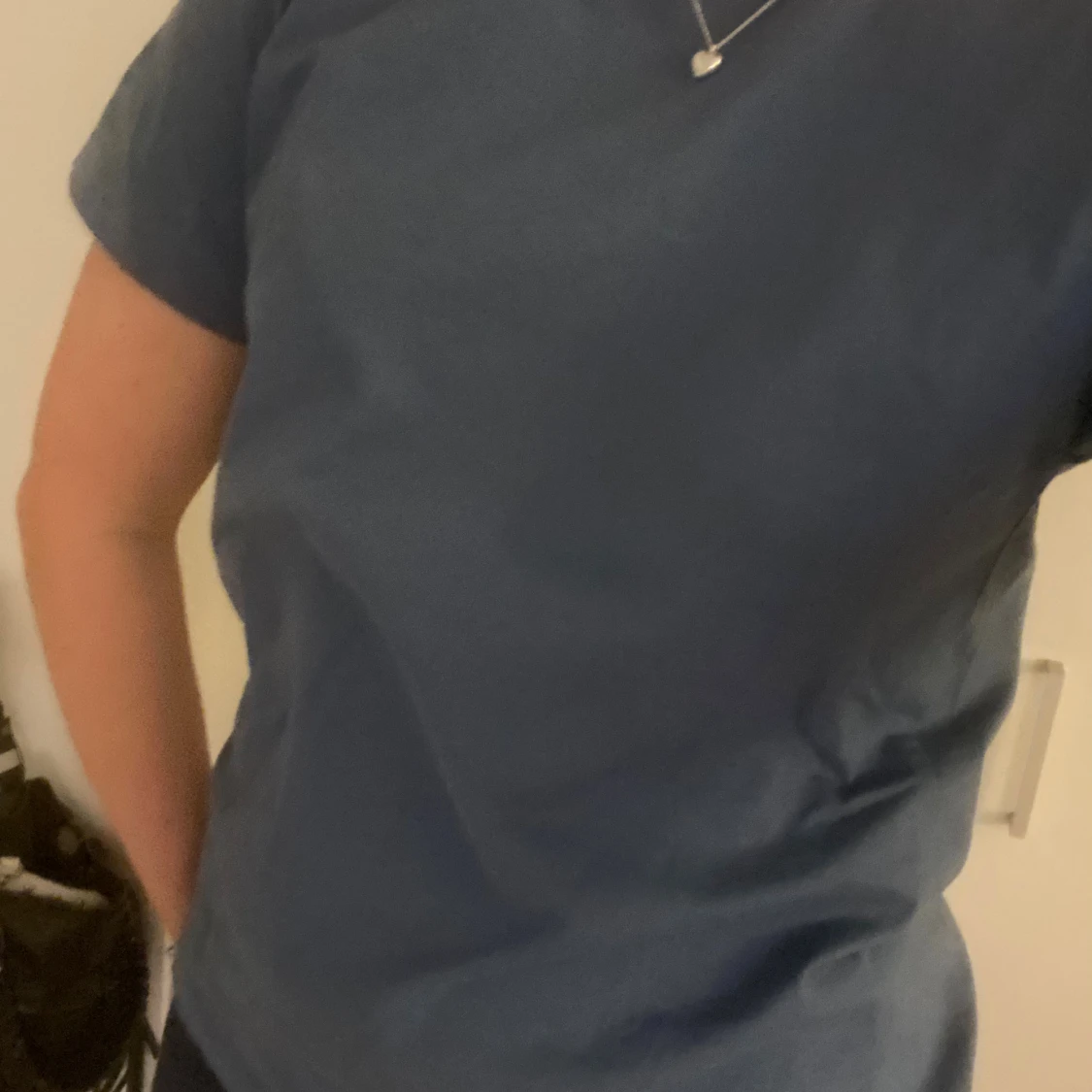 Blå basic t-shirt  - 1