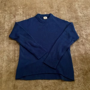 Blå stickad tröja Erdem x H&M - Mysig blå stickad tröja från Erdem x H&M 