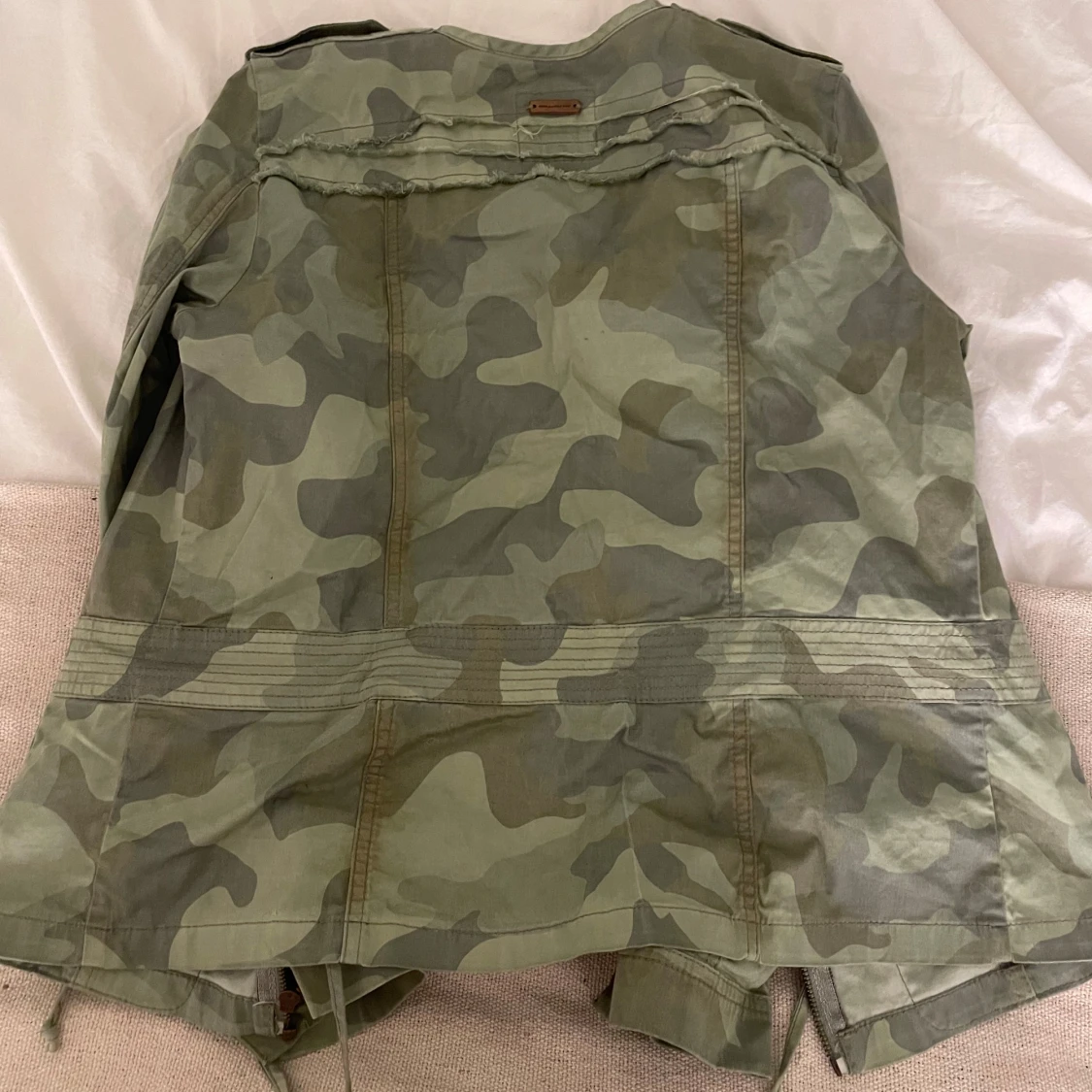 Camouflagejacka med nitar från Pulz Jeans - 3