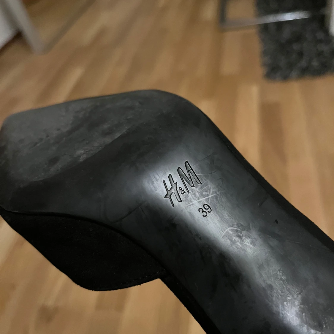 Svarta pumps med spetsig tå från H&M - 3