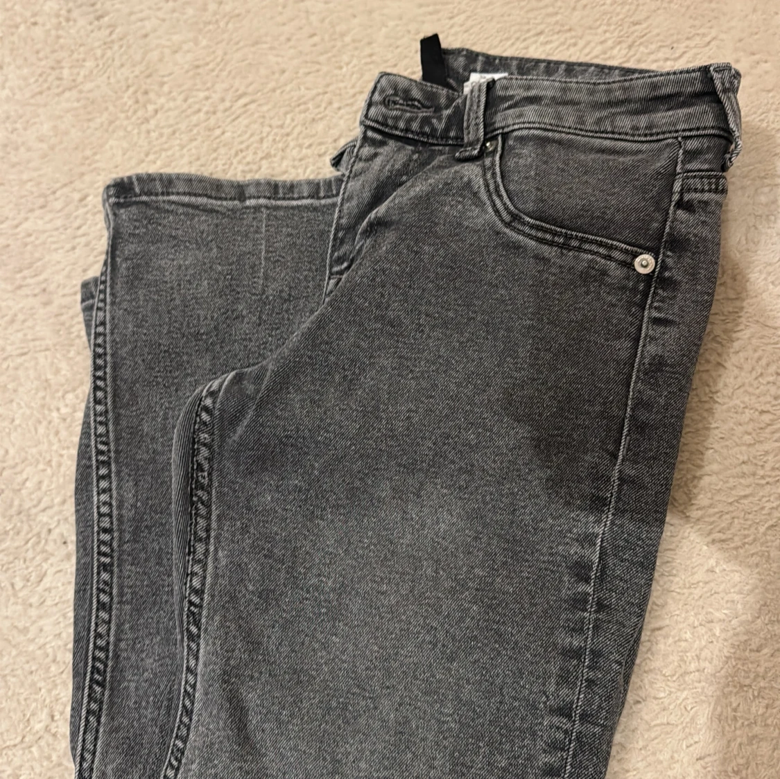 Grå jeans från H&M Divided, strl 36 - 1