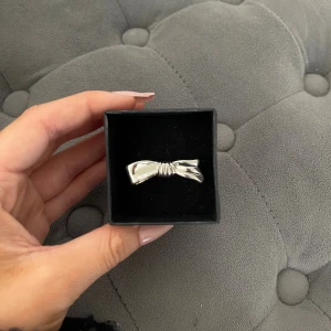 ring silver - rosett ring från Alvaz essentials🩷🩷🩷justerbar!!