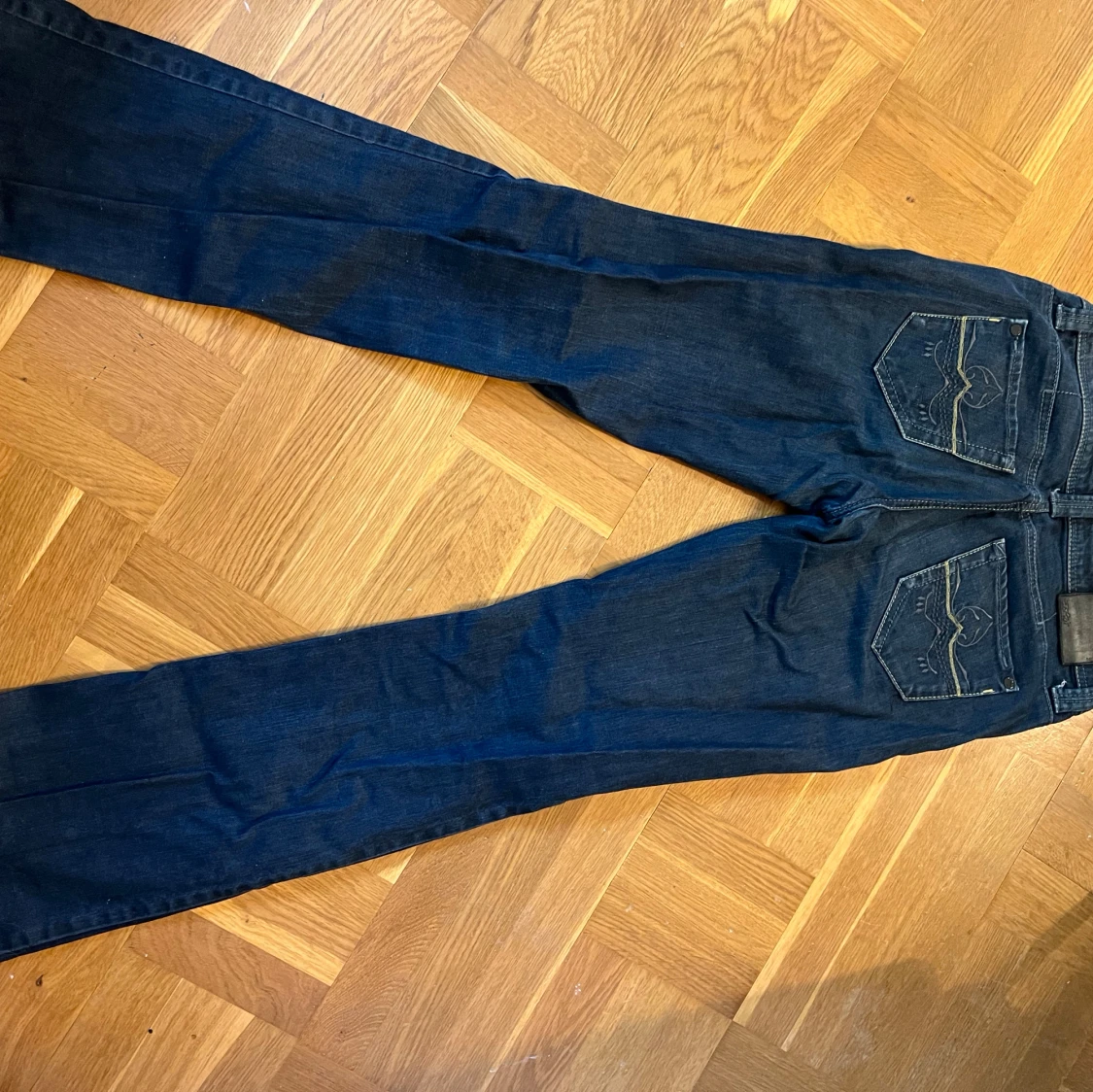 Mörkblå bootcut jeans  - 1