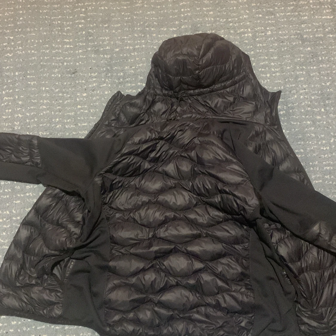 Svart dunjacka Peak Performance L - 4