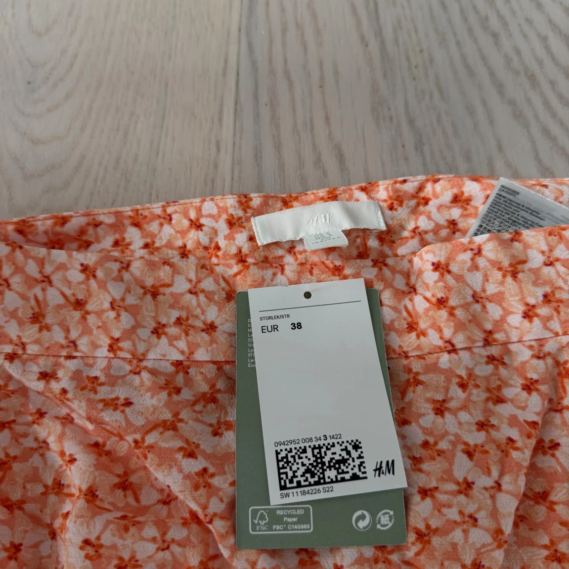 Blommig långkjol från H&M orange - 2