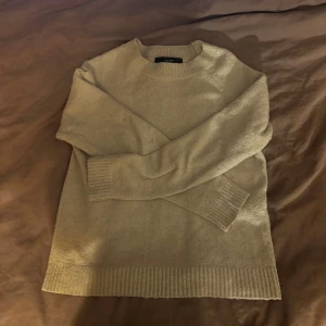 Tjocktröja - Har använt denna 2 gånger och väldigt bra i skick 