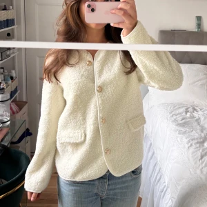 Kofta!  - Så fin kofta i teddy 