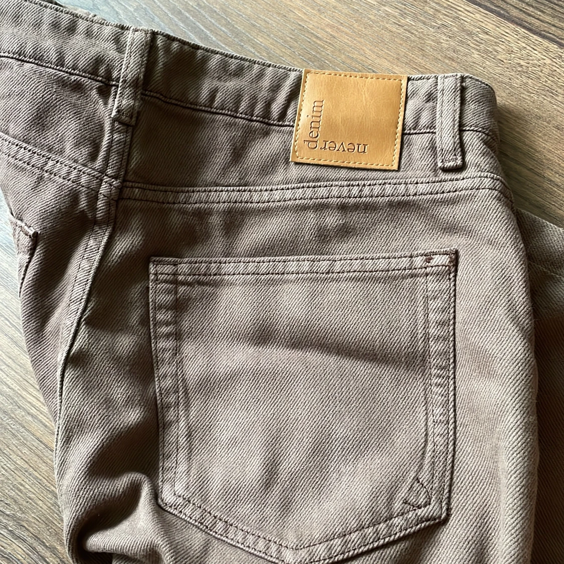 Bruna wide jeans från Never Denim - 2