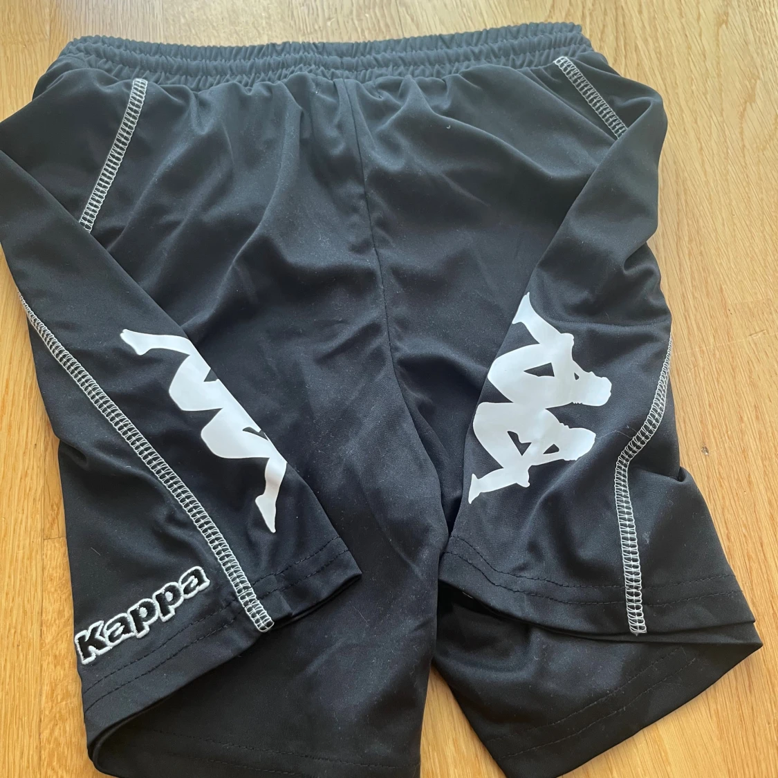 Svarta träningsshorts från Kappa - 1