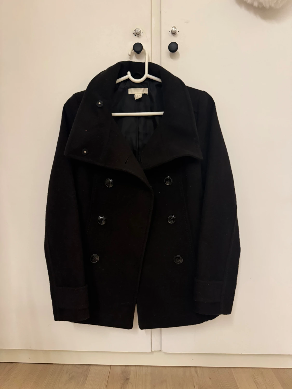 Svart skepparkavaj från H&M, strl 34