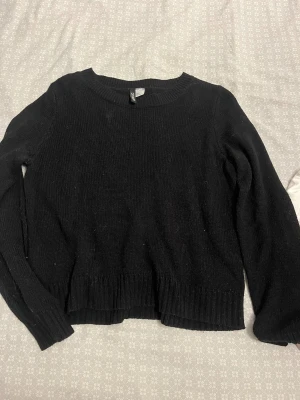 Stickad tröja - Svart stickad tröja 