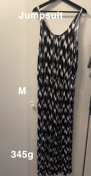 Jumpsuit  - Fint använt skick. Storlek m