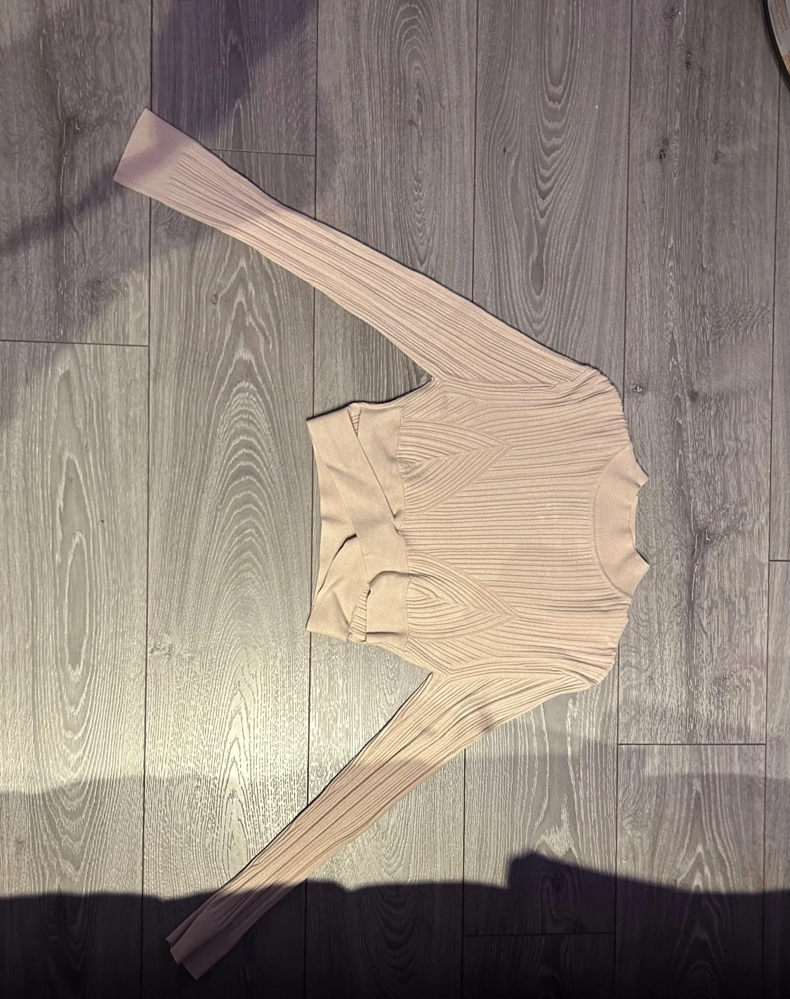 Beige ribbad tröja  - 1