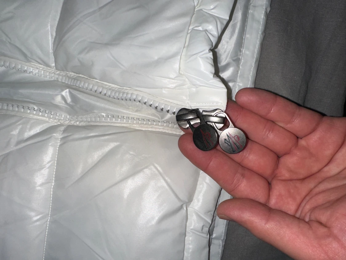 Vit Moncler dunväst med huva - 4