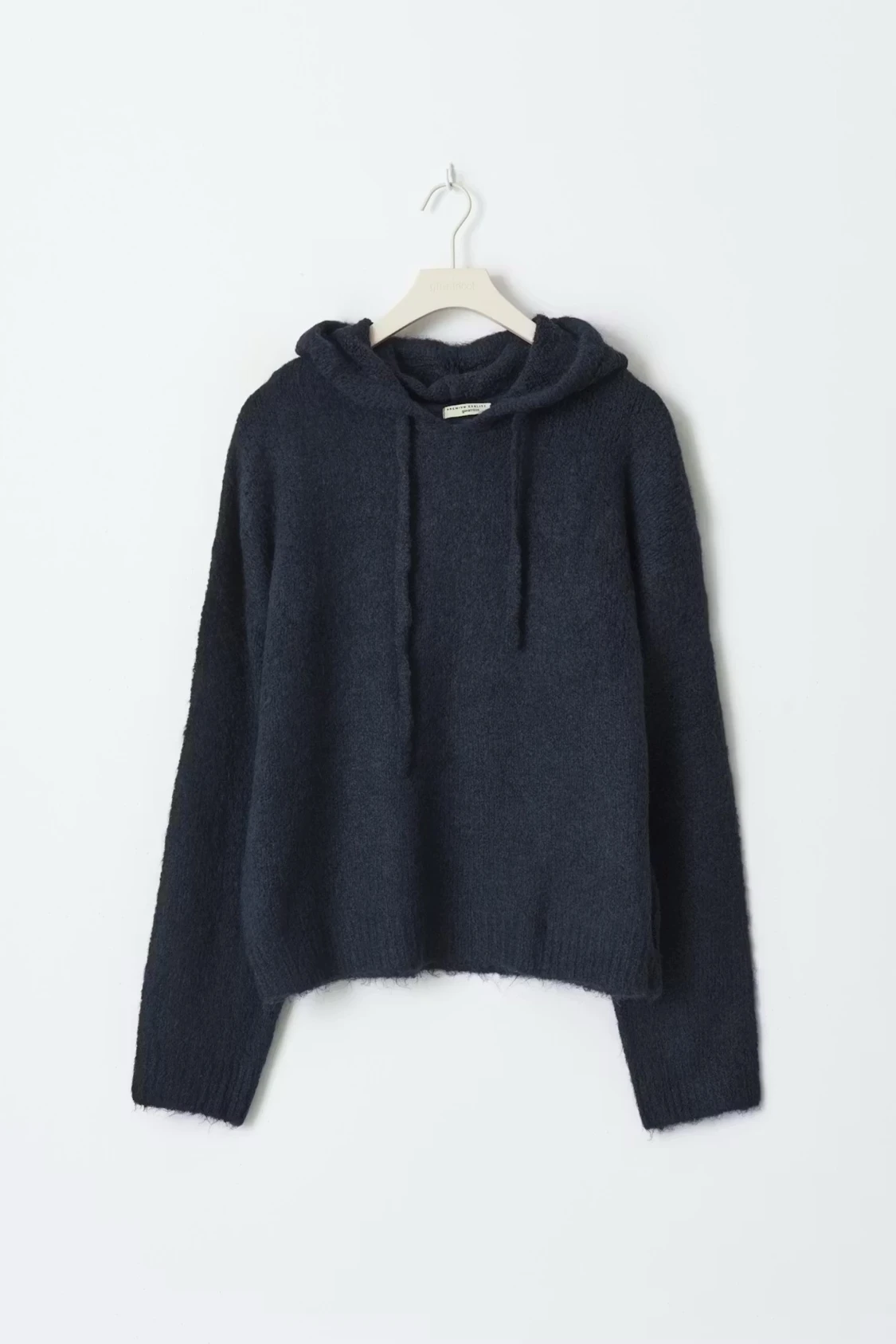 Mörkblå stickad hoodie
