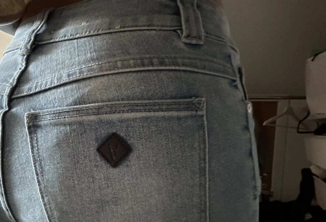 Ljusblå bootcut jeans från Abrand - 2