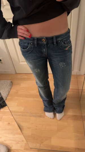 Diesel jeans - Sååå snygga lågmidjade diesel jeans! Hör av dig vid frågor eller funderingar❣️
