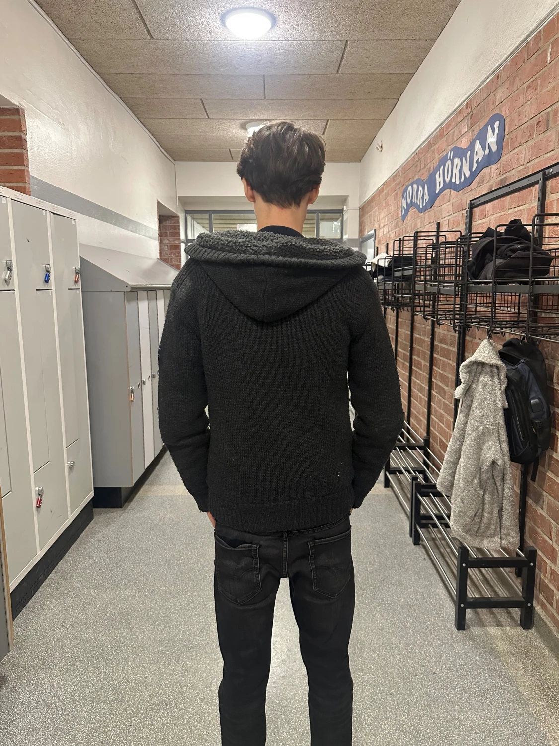 Mörkgrå stickad hoodiejacka - 1