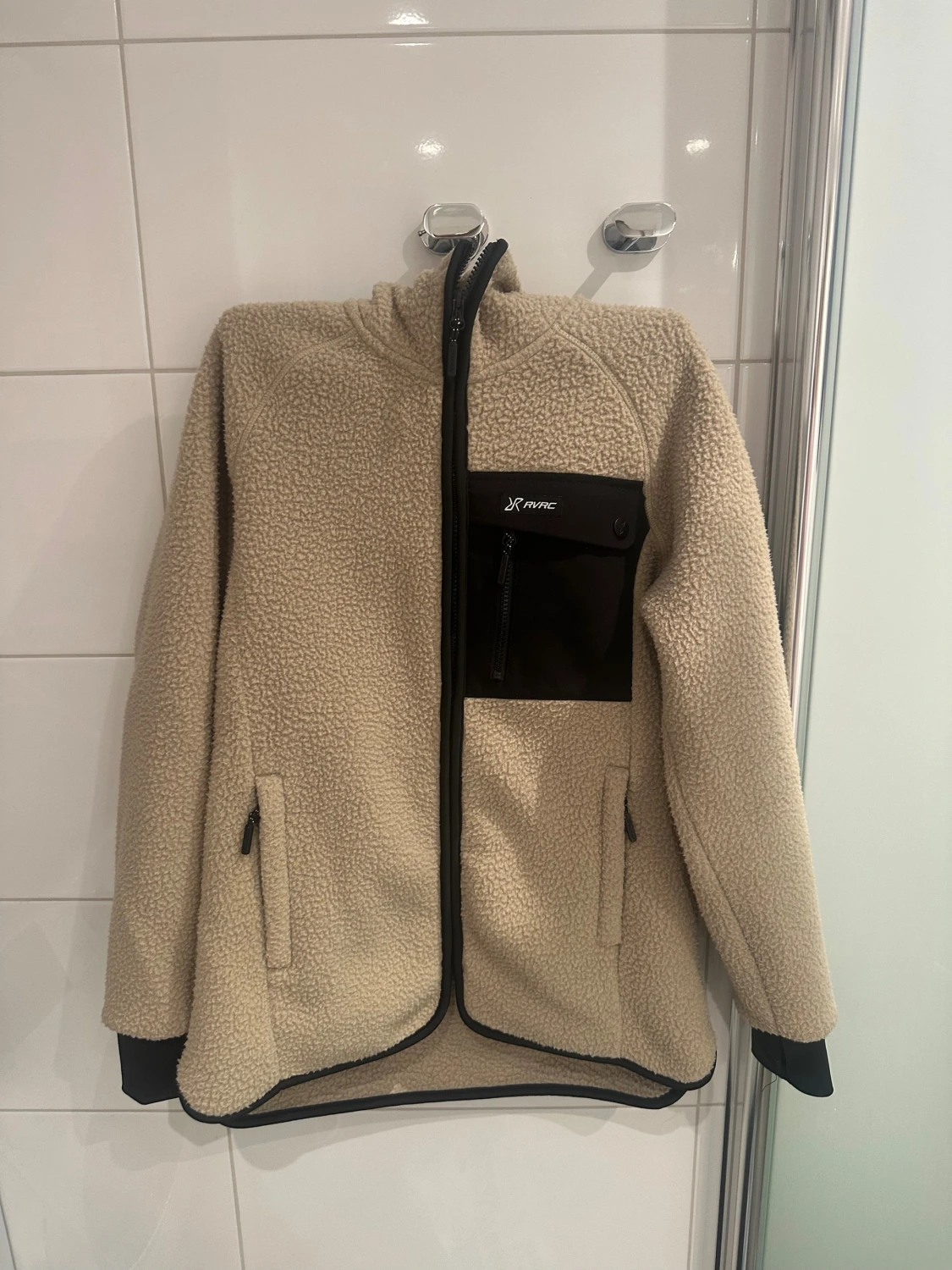 Revolutionrace sherpa hoodie