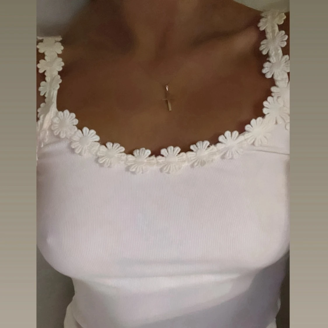 Vit blommig linnetopp från & Other Stories - 1