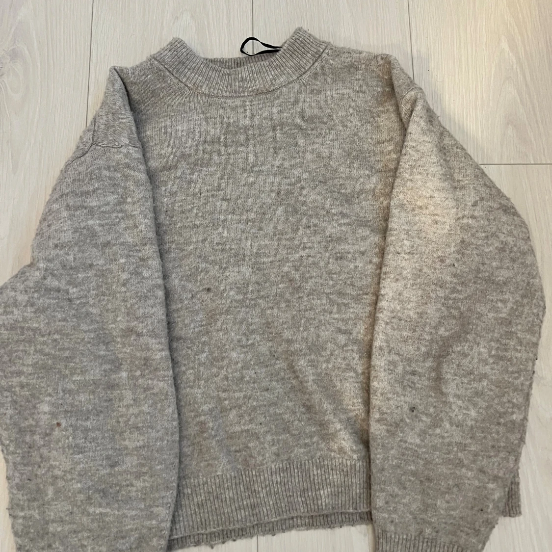 Grå stickad tröja från H&M XS