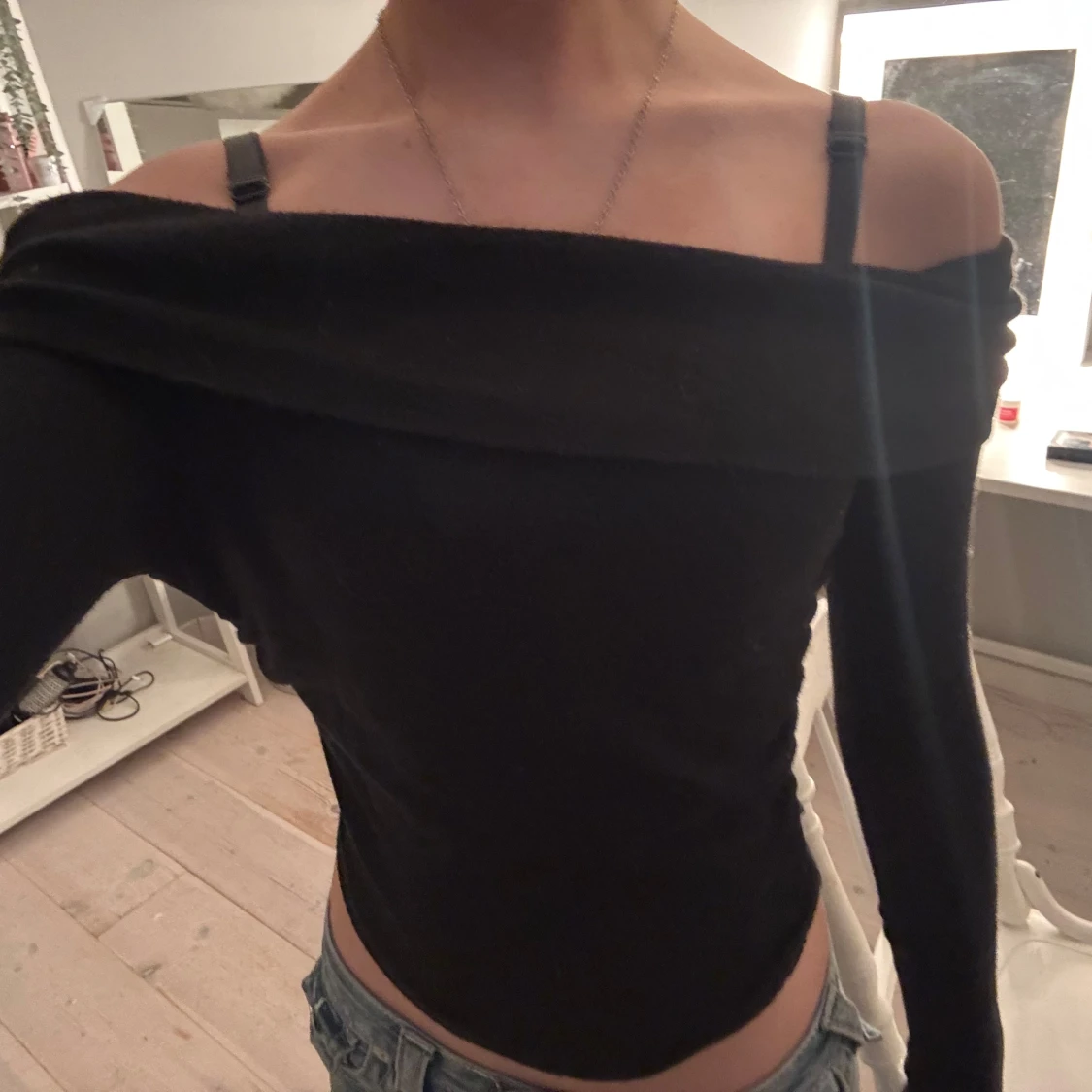 Svart offshoulder topp
