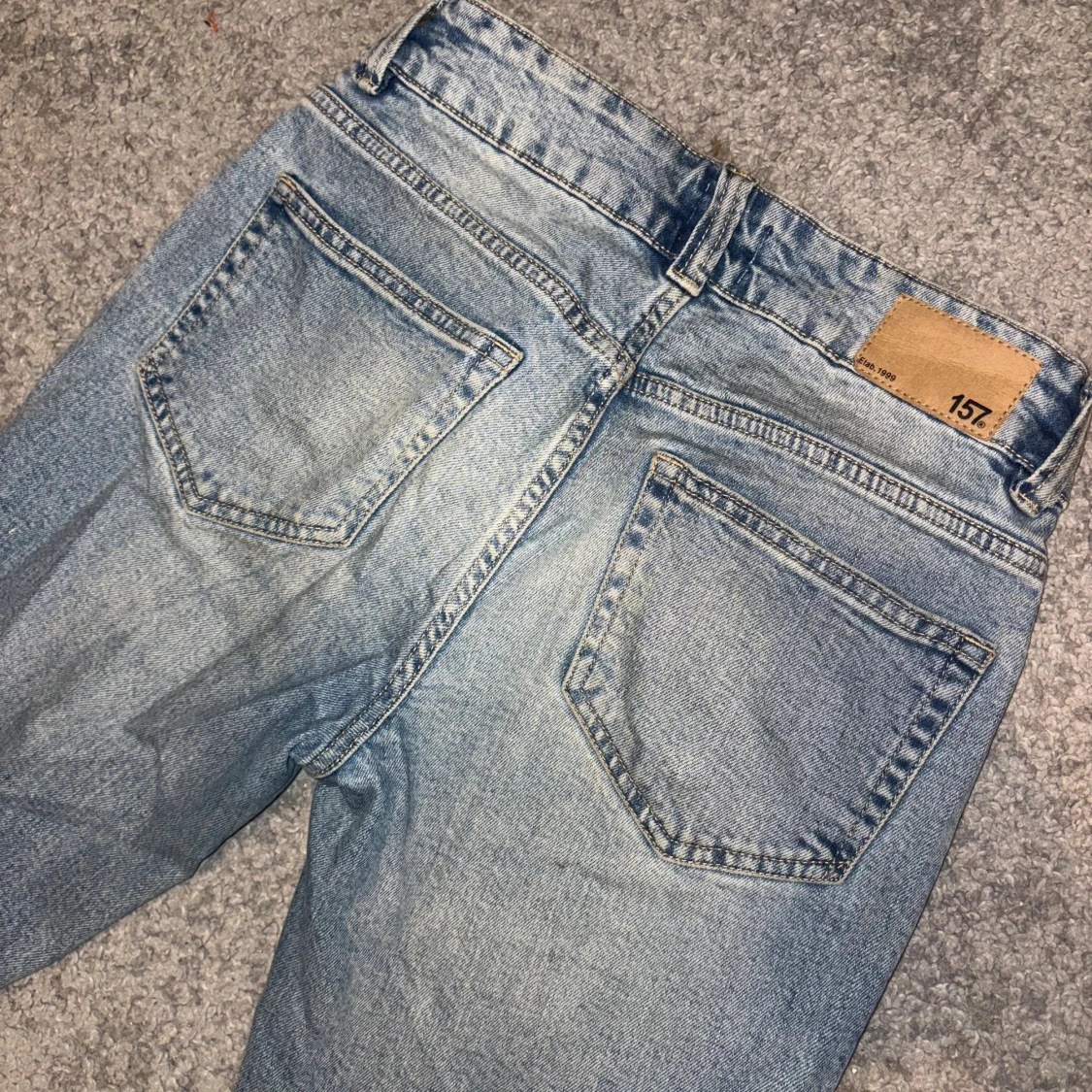 Ljusblå bootcut jeans från 157 - 1