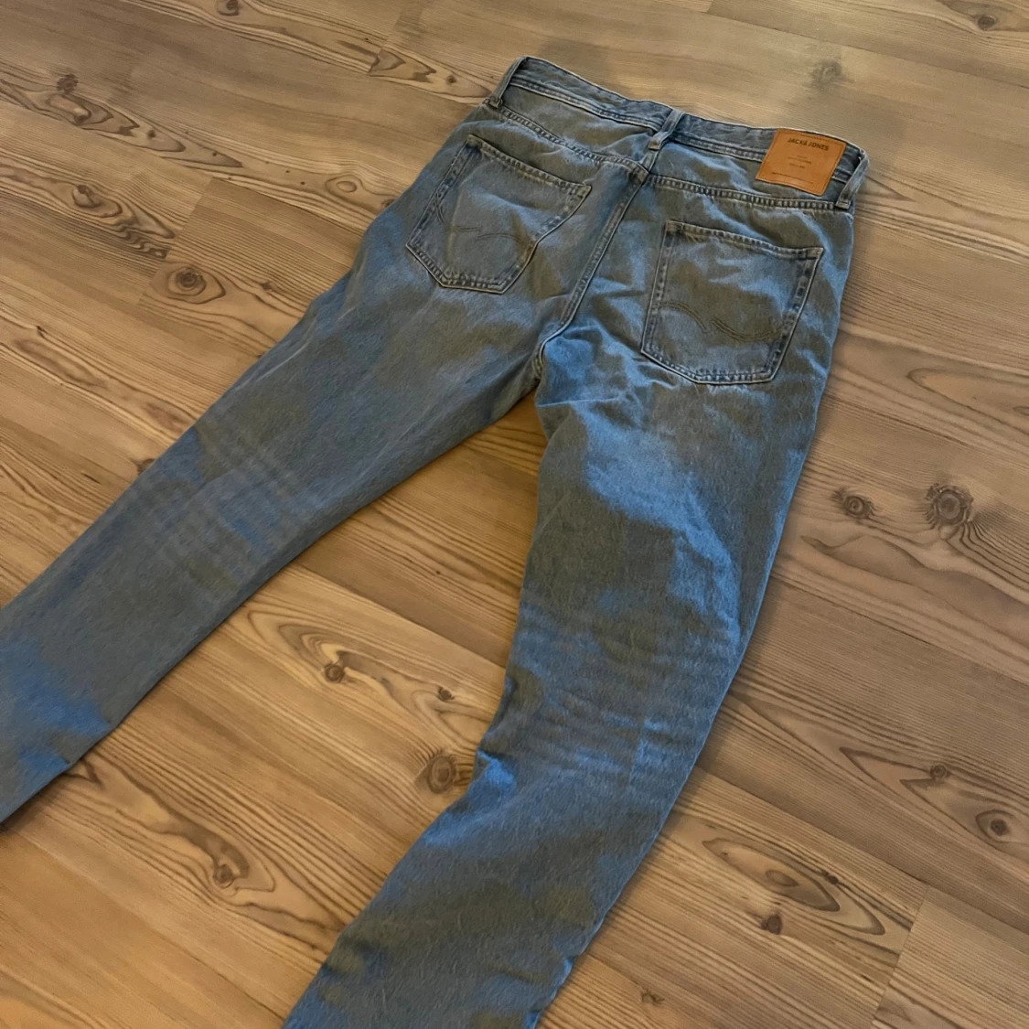 Ljus Blå jeans från Jack & Jones straight fit - 2