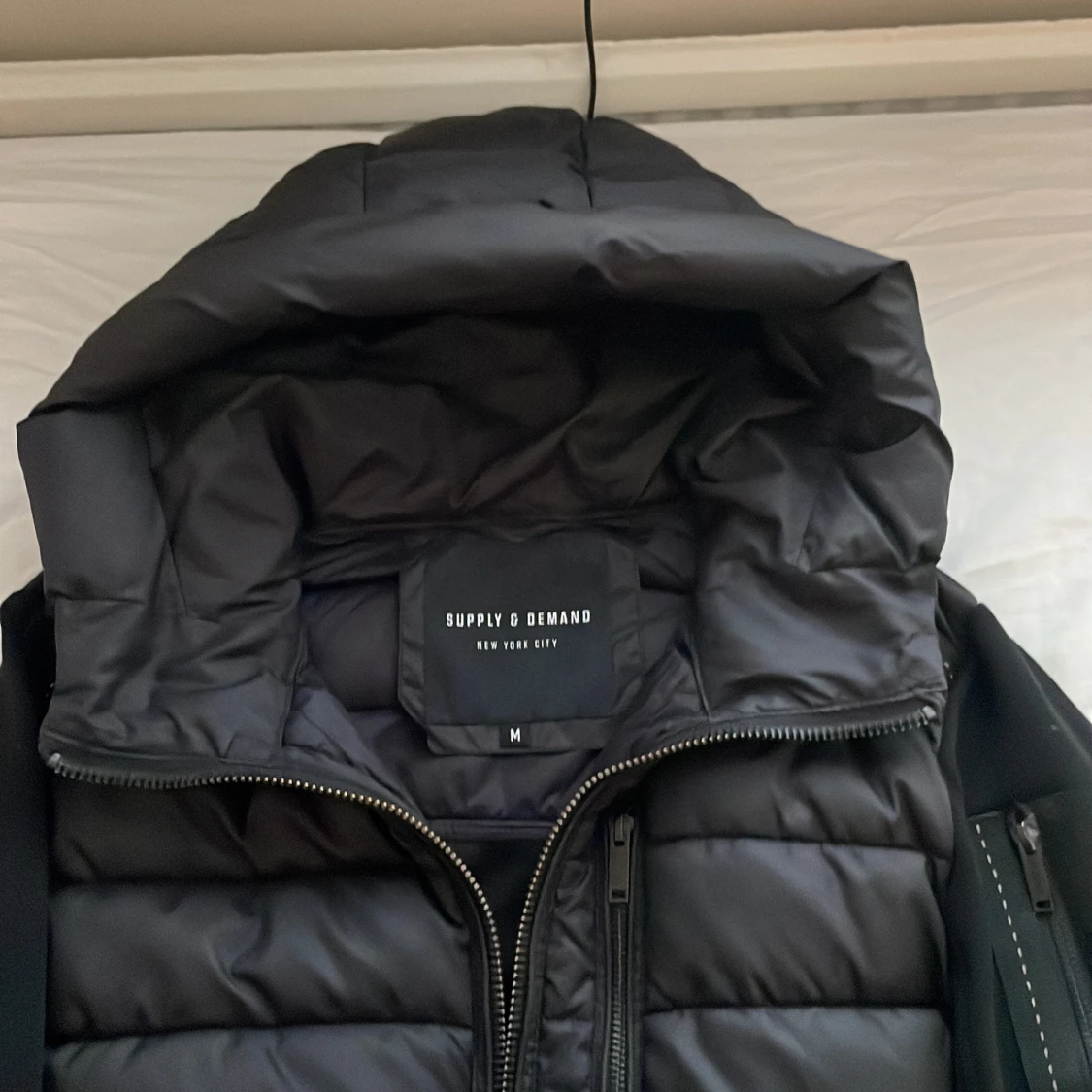 Svart pufferjacka Supply & Demand M - 2