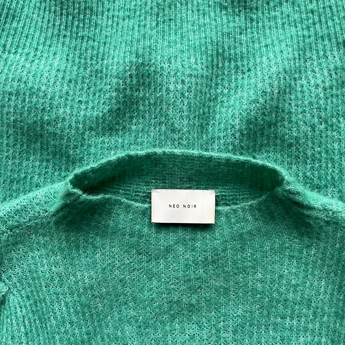 Grön stickad tröja från Neo Noir - 2