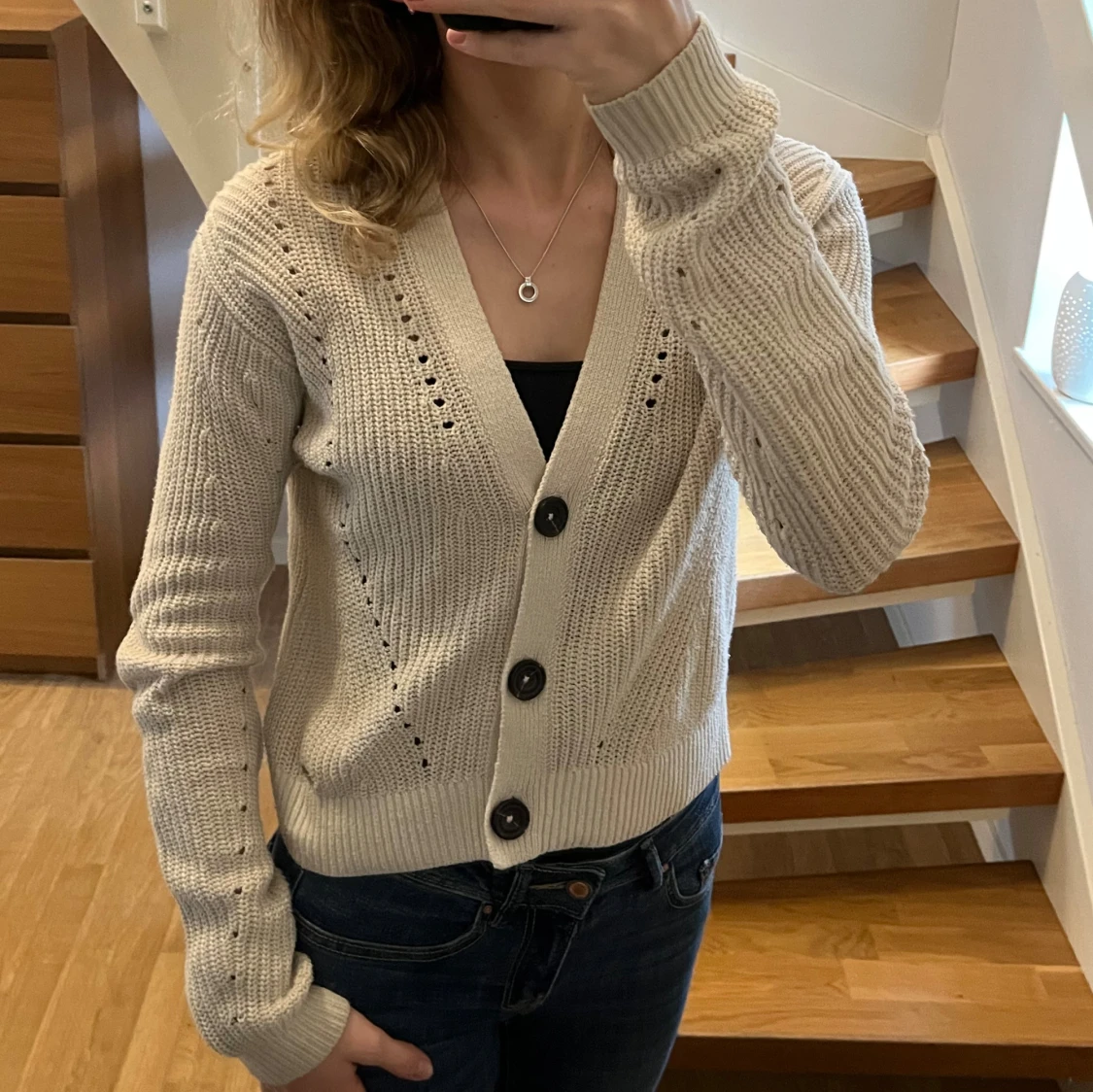 Beige kofta från Abercrombie & Fitch