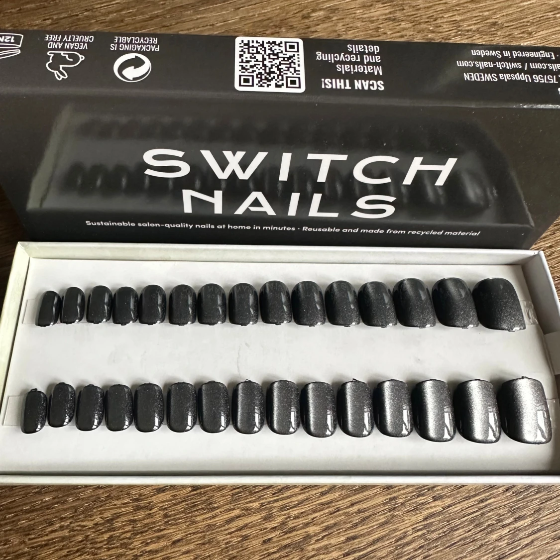 Switch Nails Onyx Cat Eye Square Extra Short