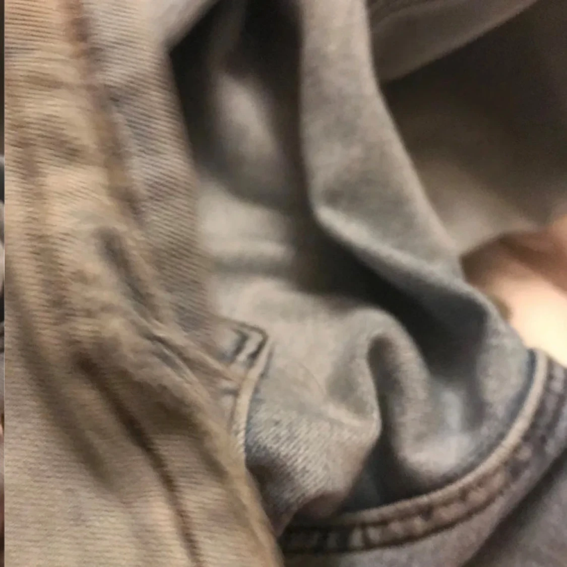 Ljusblå bootcut jeans med slitningar - 4