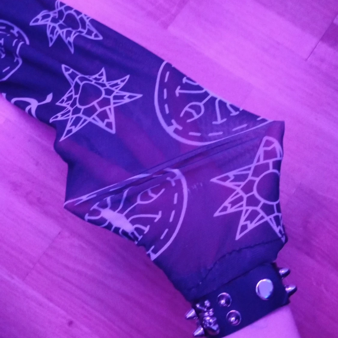 Svart långklänning med meshärmar - 1