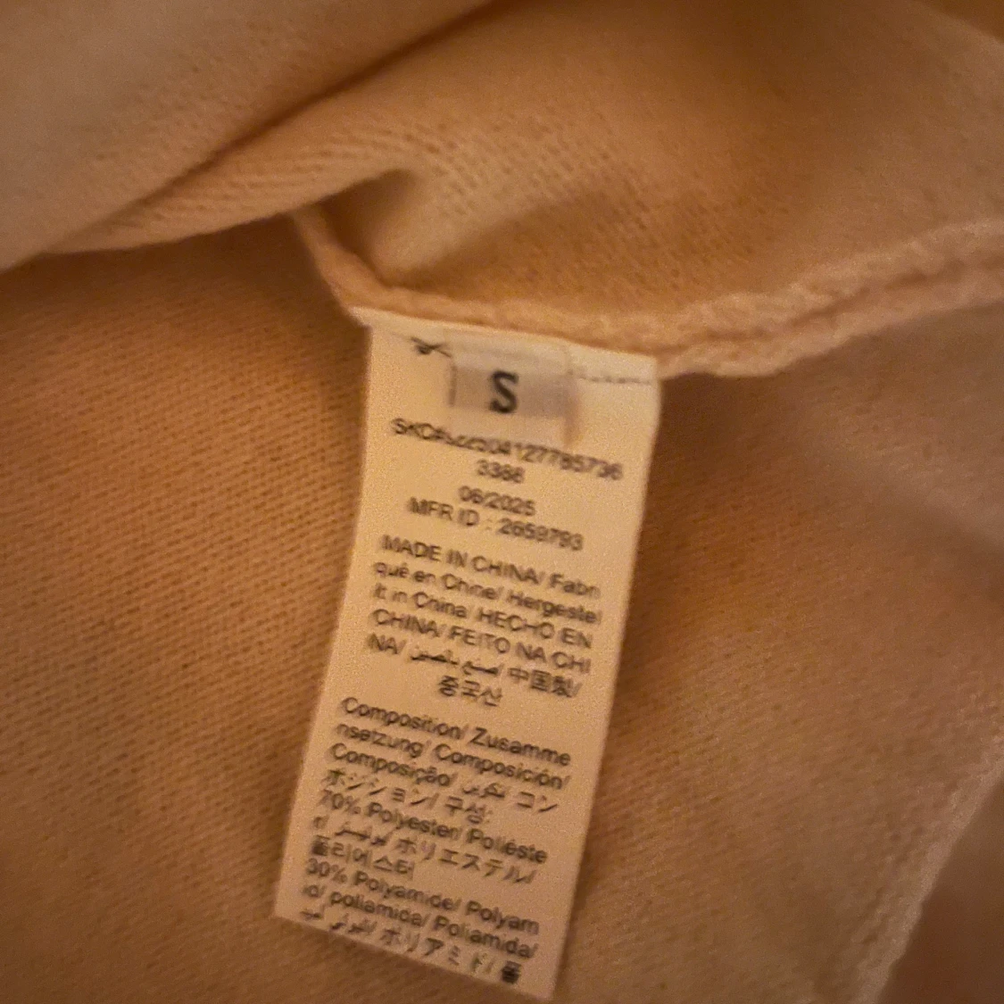 Beige croppad bolerotopp med knapp - 1