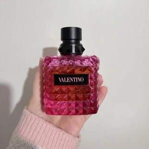 Valentino - Extradose - Köpt i andra hand. Möjligvis oäkta! :)